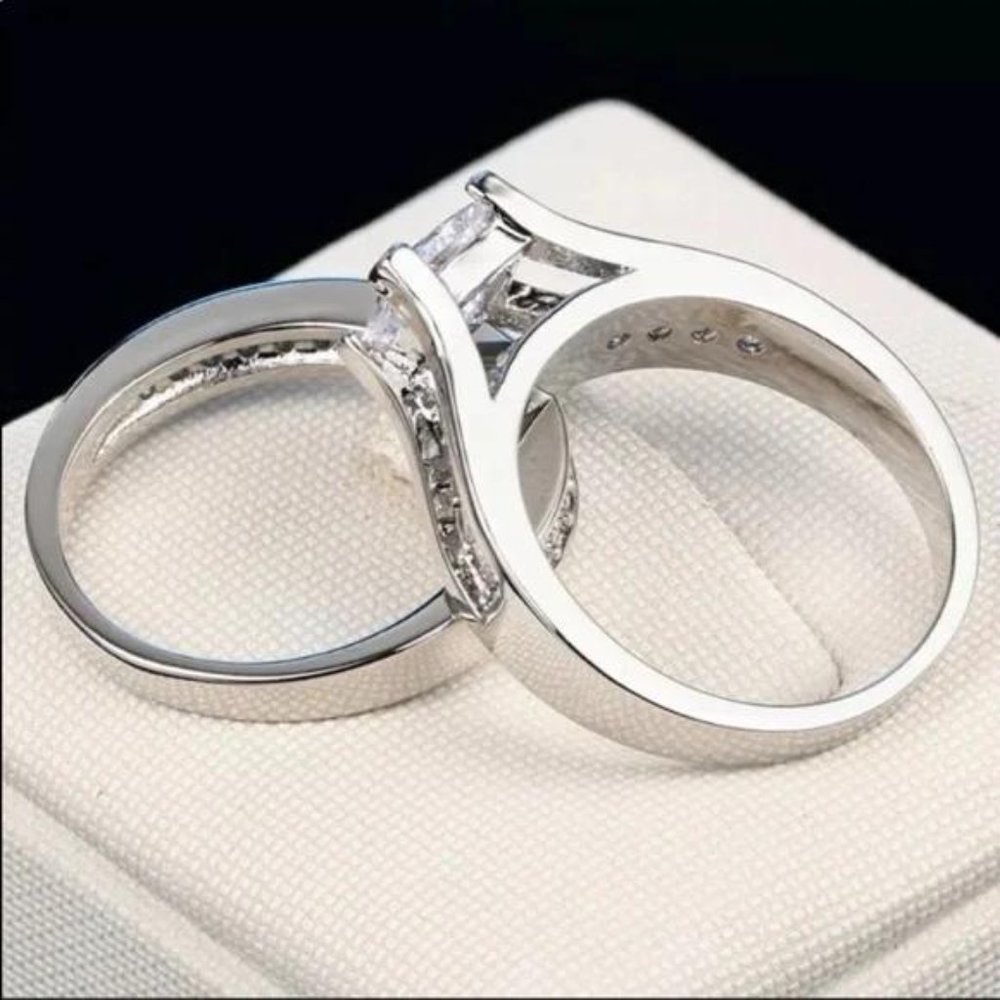 NEW 925 STERLING SILVER ENGAGEMENT DIAMOND SET RING, CUTE RING, SHINY RING. - Picture 3 of 5